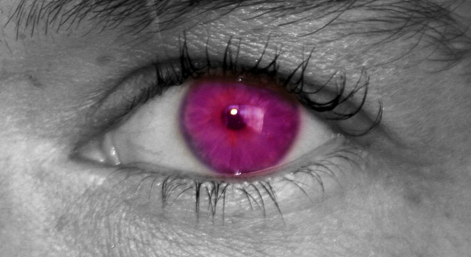 Synthetic nanoparticle eyedrops help corneas heal after chemical or inflammatory damage